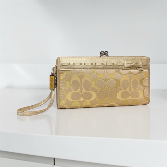 Coach Handbags - 2004 Coach Limited Edition Vintage Kyoto Silk Framed Kisslock